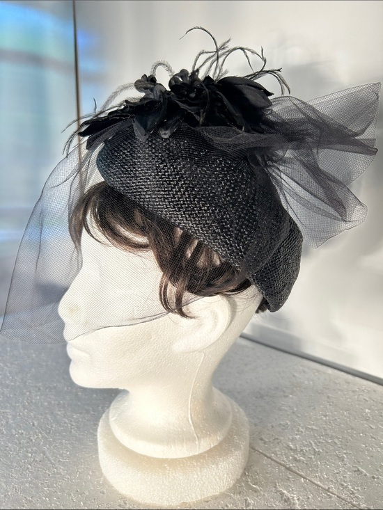 Fedoria Vintage Black Veiled Fascinator Hat Floral Accent Formal 40s -60s Derby main image 7